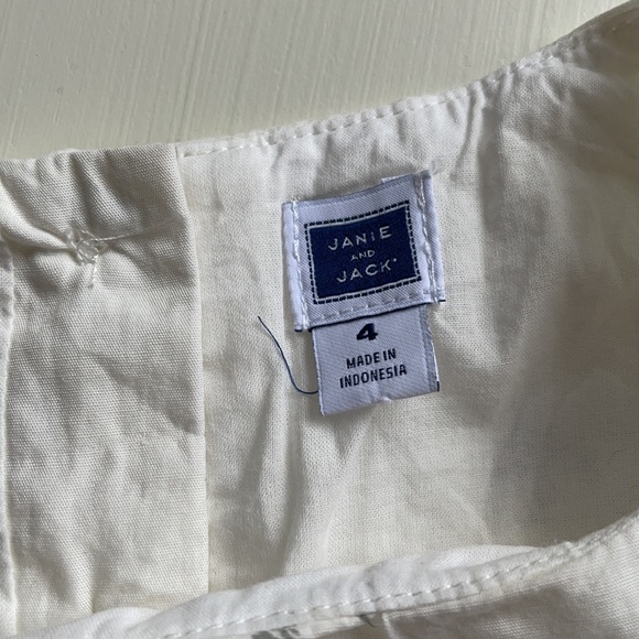 Janie And Jack | White Short Sleeve Swan Blouse | 4 - Picture 10 of 13
